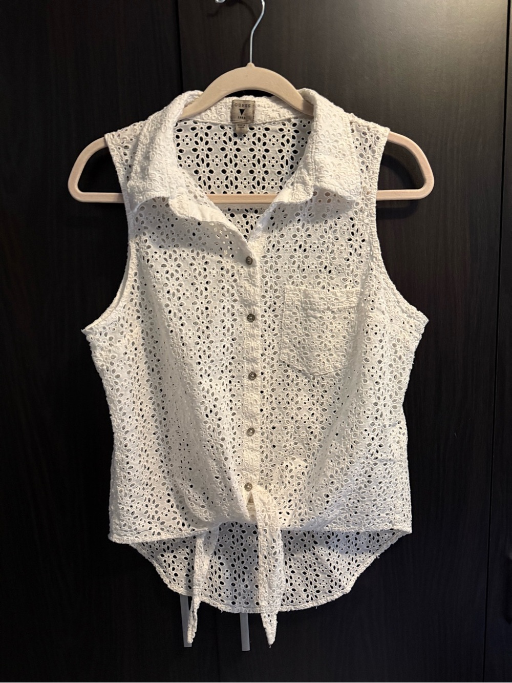 Guess crochet button up tank - wmns lrg
